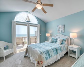 Oceanfront And Sweeping Views Of The Atlantic. Steps To The Beach. - Sneads Ferry - Bedroom