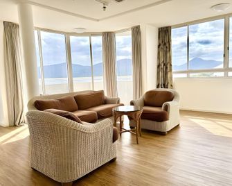 Acacia Court Hotel - Cairns North - Sala de estar