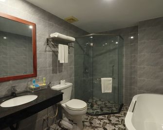 Ramada by Wyndham Phnom Penh Central - Phnom Penh