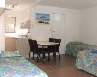 Mango Tree Motel - Agnes Water - Bedroom