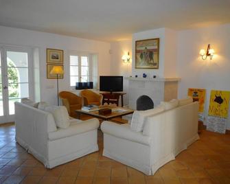 Casa Sabarraca - Sant Lluis - Вітальня