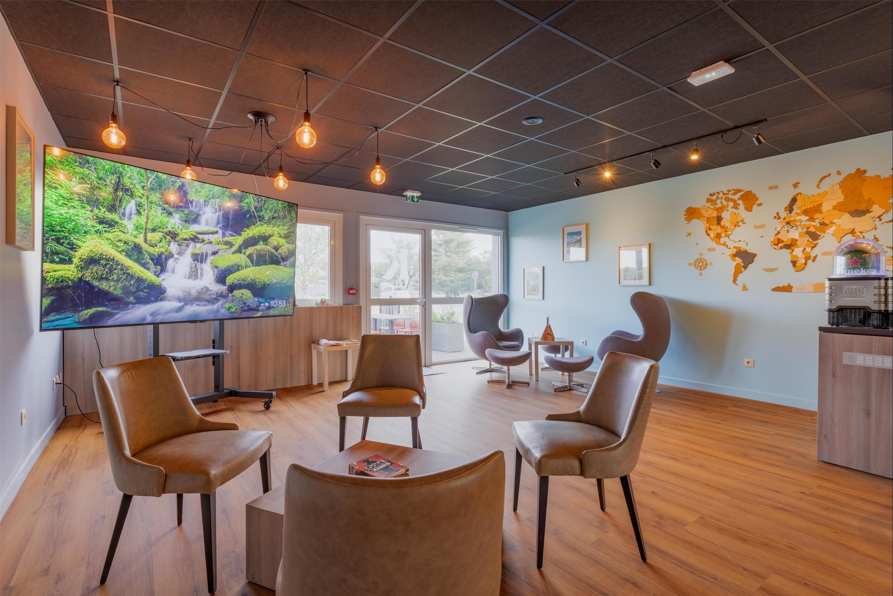 Kyriad Lyon Est - Saint Bonnet De Mure