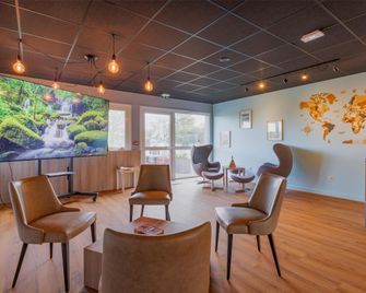 Kyriad Lyon Est - Saint Bonnet De Mure - Saint-Bonnet-de-Mure - Bar