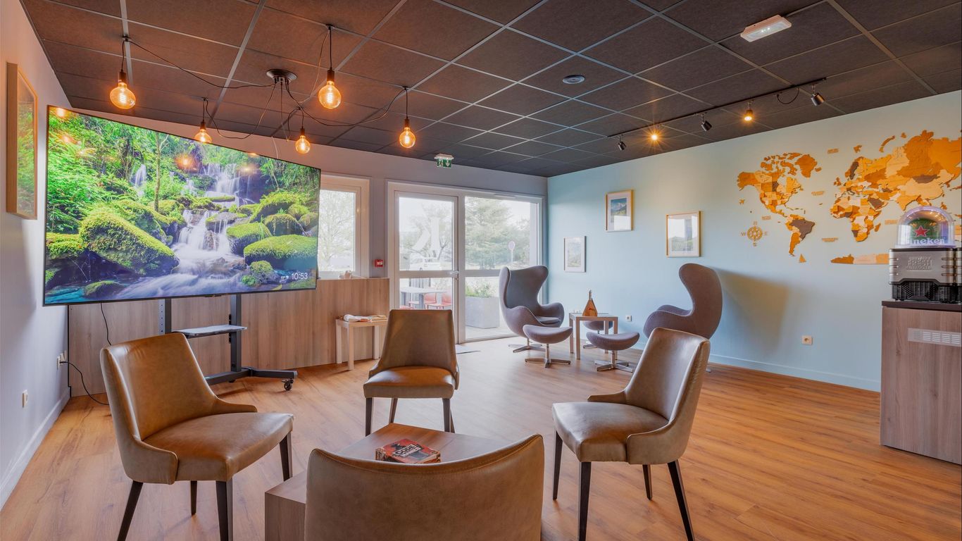 Kyriad Lyon Est - Saint Bonnet De Mure