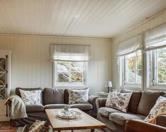 Lovely Home In Lindesnes With Sauna - Spangereid - Sala de estar