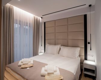 كونتيسا بيانكا لاكشري سويتس - كورفو - غرفة نوم