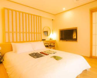 Tomonoya Signature Ryokan Namhae - Namhae - Bedroom