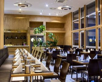Eto Park Hotel Business & Stadium - Hyor - Restaurante