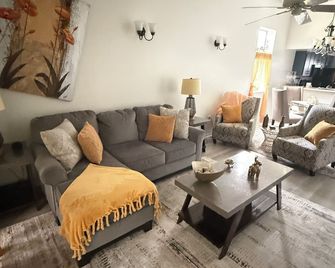 Stylish Apt Near Lego& Disneyland - Poinciana - Sala de estar