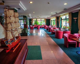 Hotel Lidia Spa & Wellness - Darłowo - Lobby