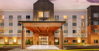 Country Inn & Suites Charlottesville-Uva - Charlottesville - Edificio