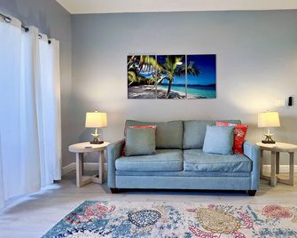 Livin' the Dream 1BR Suite Grande Bay in Cruz Bay - Сент-Джон - Вітальня