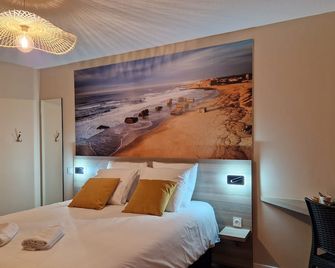 Hotel Eisenhower - Port-en-Bessin-Huppain - Спальня