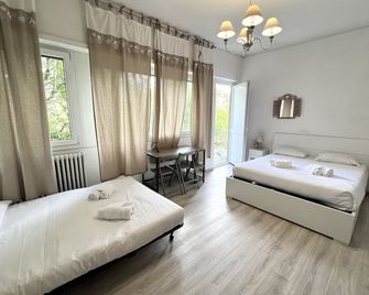 A Quattro Passi Da - Roma - Habitación