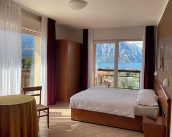 Hotel Casa Chincarini - מלצ'זינה - חדר שינה