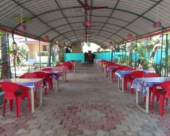 Sukhsagar Beach Resort - Colva - Restaurace
