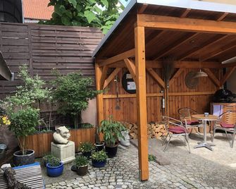 Old bakery in Elfershausen - Elfershausen - Patio