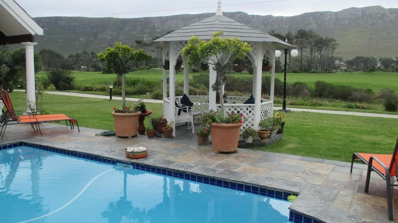 موليجانز جولف لودج