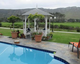Mulligans Guest Lodge - Hermanus - Pool