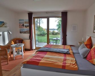 Holiday home with garden, BBQ & terrace - Bad Malente - Strand