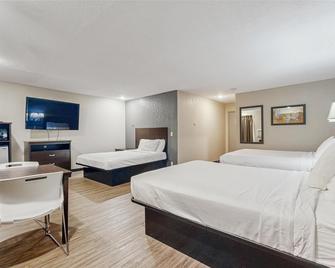Red Lion Inn & Suites Olathe Kansas City - Olathe - Спальня