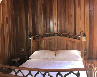 Tropical Magnolia - Silver Creek - Bedroom