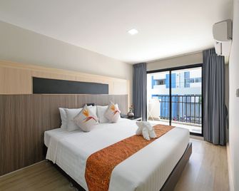 O2 Grand Suvarnabhumi Airport - Free Scheduled Shuttle from Hotel to Suvarnabhumi Airport - Bang Phli
