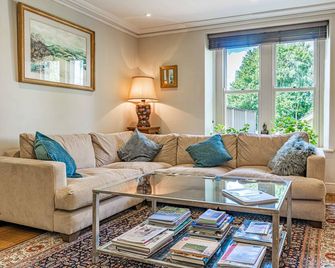 Lorne House - Corsham - Wohnzimmer