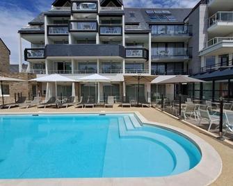 Le Churchill Hôtel & Spa - Carnac - Piscine