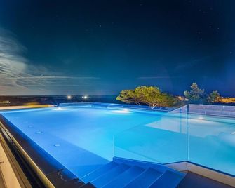3075 Perla Saracena Luxury Suites - Matrimoniale Comfort by Barbarhouse - Salve - Zwembad