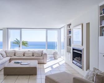 Bay Reflections Camps Bay Luxury Serviced Apartments - Ciudad del Cabo - Sala de estar