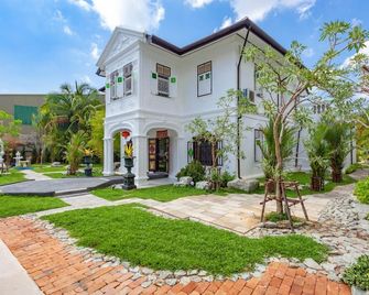 Sound Gallery House - Sha Plus - Thị trấn Phuket - Toà nhà