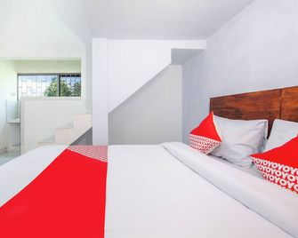 Hotel O Ibma Smart Syariah - Pasuruan - Bedroom