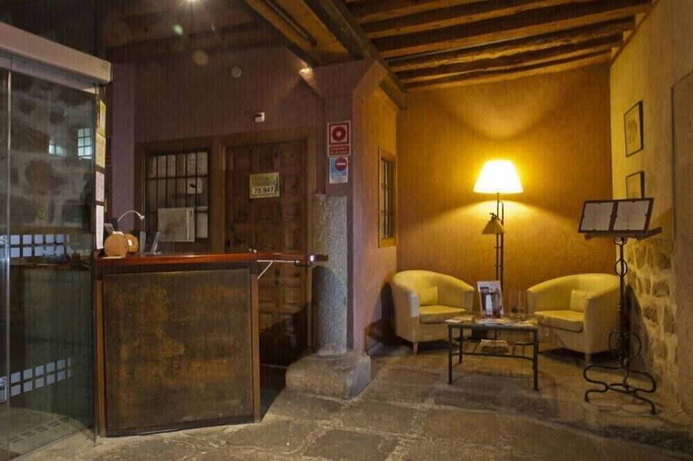 Hotel Las Leyendas - Ávila de los Caballeros - Recepción