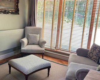 The Studio - A cosy studio apartment - Hungerford - Wohnzimmer