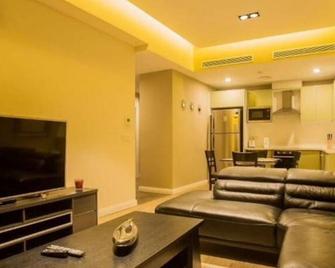 Charming 3-bedroom house with WiFi and AC in lovely Accra - Accra - Salon