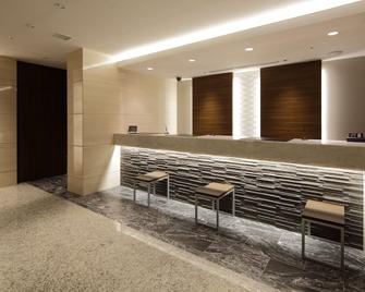 Via Inn Nagoya Shinkansen-guchi - Nagoya - Front desk