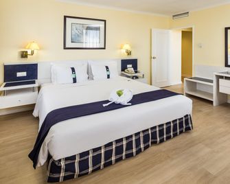 Holiday Inn Lisbon - Lisbon - Bedroom