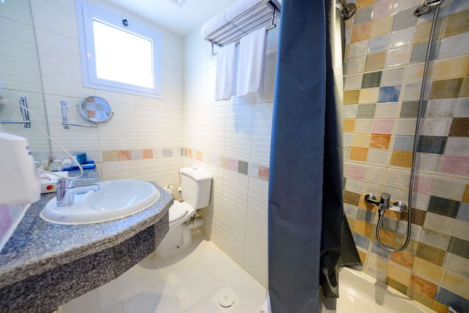 フェスティバル シェドワン ゴールデン ビーチ リゾート - フルガダ - 浴室