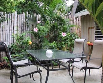 Casa de Tortuga Guesthouse - Vieques - Patio
