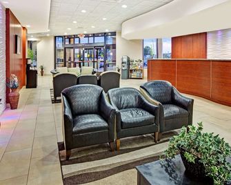 Sonesta Select Hotels Statesville - Statesville - Reception