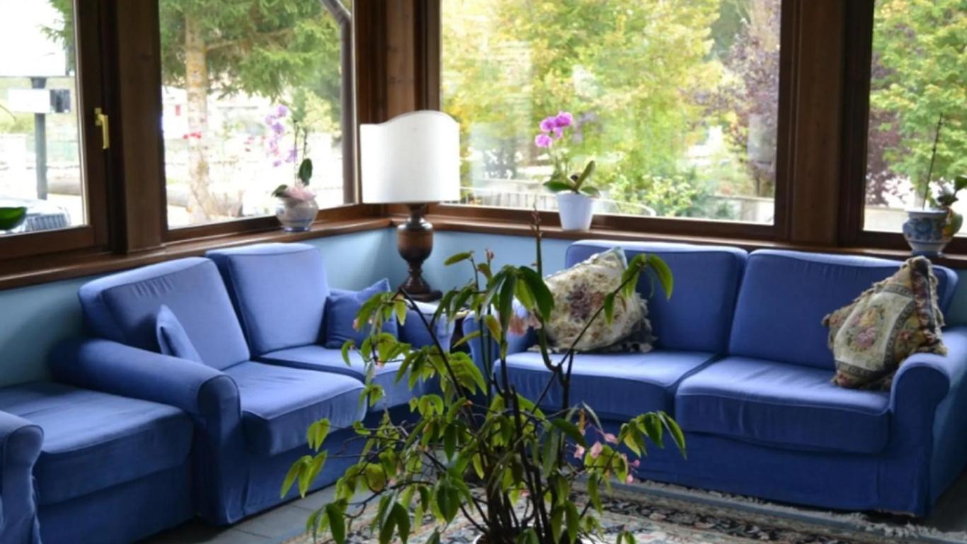 هوتل فال ديلورو