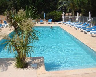Calvi Résidence, Appart'hôtel - Calvi - Piscine