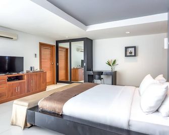 Villa Hening Jimbaran - South Kuta - Bedroom