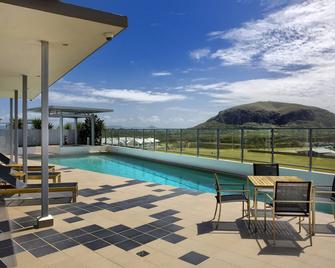 White Shells Luxury Apartments Marcoola - Marcoola - Pool