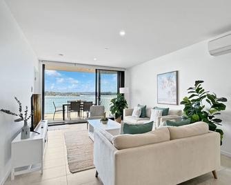 Deluxe 3-Bed Unit with Views - Batemans Bay - Huiskamer