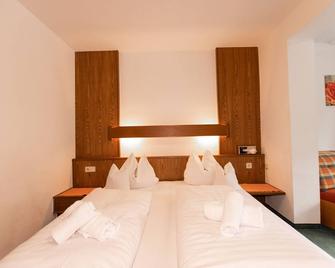Hotel Vanda - Irschen - Спальня