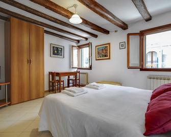 B&B Giardini - Venice - Phòng ngủ