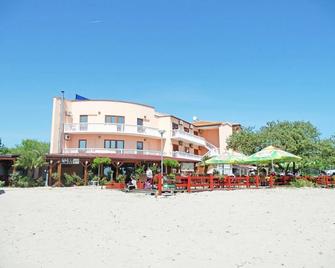 Real - 10 m From sea - A7 - Медулін - Будівля