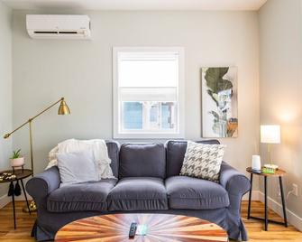 Downtown Windsor Ns - Windsor - Phòng khách